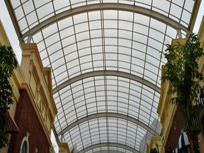 丹东屋面网架顶棚吊装方案